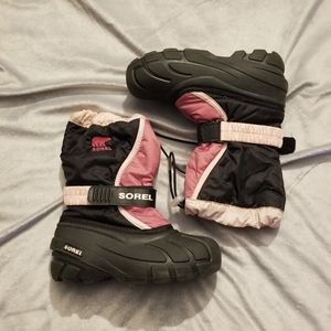 Sorel Flurry pink/black waterproof snow boots Sz 1
